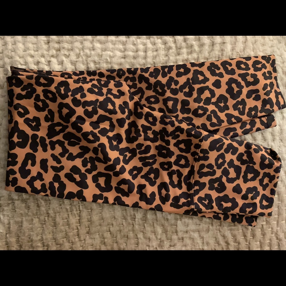 Beach Riot Small leopard legging